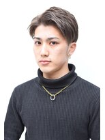 クオンヒール(QUON HEAL)&nbsp;刈り上げセンターパートフェザーパーマサーフカールｕ