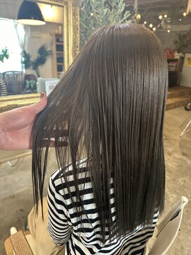 ウィークエンド(WEEKEND) 透け感グレージュ