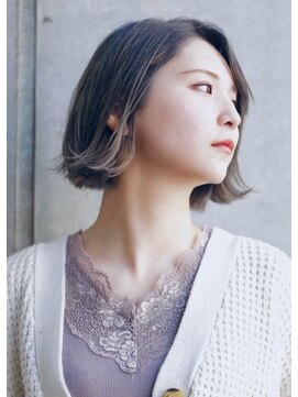 ゼン(ZEEN) イヤリングカラーが絶妙なボブ @20代30代40代50代