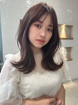 シースルーバングピンクグレージュくびれミディアム【肥田亜沙美