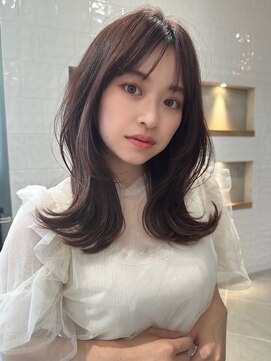 エヌアイ オモテサンドウ(ni omotesando) シースルーバングピンクグレージュくびれミディアム【肥田亜沙美