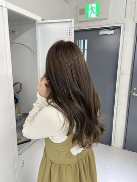 ヌーヴェル(nouvelle) 明るめベージュ×ロング