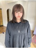 シルバーグレージュカラーミディアムレイヤー