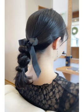 ヘアリエ(Hairie) ミディアム編み下ろしヘア