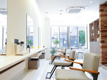 イツクヘアー(Ituc Hair)の写真/≪新潟駅徒歩１分≫全ての大人女性に◎こだわり抜いた上質な空間♪上質なサロンで癒しのひと時を。