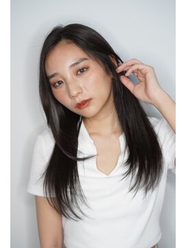 ルフュージュ バイ プロデュース 相模大野店(Refuge by Produce) 暗髪/レイヤーカット/長めバング