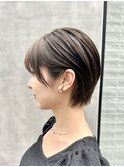 30代40代50代耳かけショートボブ前髪あり丸みショート白髪ぼかし