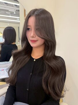 ザシェノンウメダ(THA CHAINON UMEDA) イメチェン/ピンクベージュ/アンブレラカラー/前髪/心斎橋