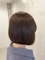 エクテ(ecouter) 前下がりボブ&ベージュカラー