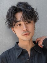 フィフス 栄(fifth)&nbsp;センターパート×強めスパイラルパーマで男の色気ヘア