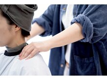 セカンドライフ(SecondLife)の雰囲気（リラクゼーションマッサージ(首、肩、背中をマッサージします)）