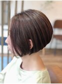 大人のショートボブスタイル。