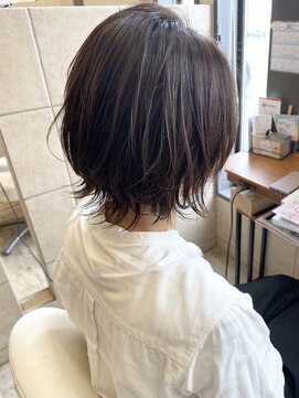 ヴィアスヘアー(vias hair) グレージュ×ハネショート
