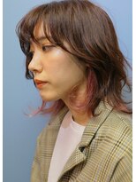 スリー スタンド(THREE STAND) 大人カワイイ＊ミディアムウルフ＊インナーカラー