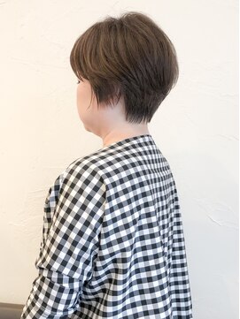 ウィロー(WILLOW) 【WILLOW京橋/都島】明るいお白髪染めショートボブ(井下貴史)