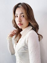 アイティー バイ アルバム 浦和店(IT by ALBUM)&nbsp;ハイライトベージュゆるウェーブヘア_カーキグレージュ_28403