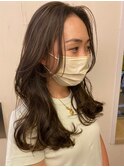 艶髪・柔らか透明感ありベージュカラーくびれスタイル
