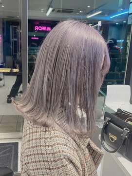 ワンズミラー 海老名店(ONE's MIRROR) 鎖骨ミディアム/ブリーチ/韓国/ダブルカラー[海老名駅]