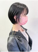 大人可愛い小顔丸みショートボブ　インナーカラー