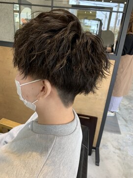 リンダテーラ(Linda tela) 【札幌　メンズパーマ/ツイストスパイラル/パーマ】