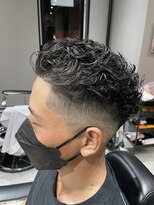 ニーキュウヨン バーバーズストア(294 BARBER's Store) 宮城リョータ風パーマ