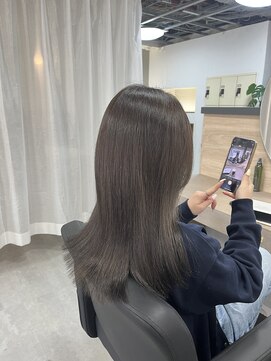 ユーリ(juli) アッシュグレージュ