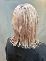 バジオットエイチ(BUZZIoT h)&nbsp;ホワイトピンクカラー