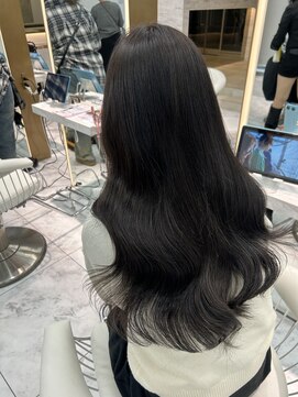 ロンドルピナス 小倉(Lond Lupinus) ミディアムレイヤーカット/似合わせカット/大人ガーリー/20代