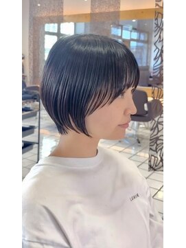 シエル ドゥ サワ(ciel de SAWA) 春◎クールショート×黒髪大人モードスタイル