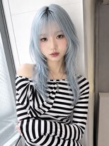 ノラ シンディ(NORA CYNDY)&nbsp;ブリーチハイトーンカラーペールブルー水色ロングハッシュカット