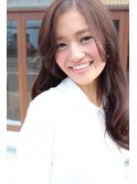 決めすぎない大人の魅力のふんわりミディアム