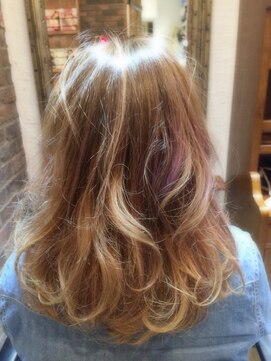 ザ ラボ アングゥ(The Labo ungu) ふわふわミディアム×ハイトーン