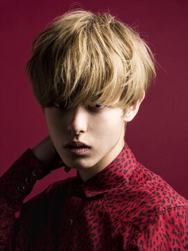 オーシャントーキョー ホワイト 原宿(OCEAN TOKYO WHITE) ダブルカラー　ブロンド　マッシュ