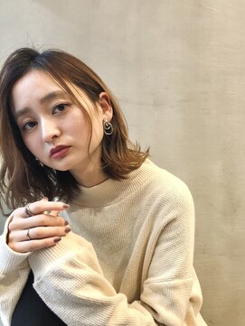 シェノン 梅田(CHAINON) 外ハネモテ髪ヘア