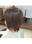 大人可愛い20代30代40代小顔ワンサイドショートボブ丸み前下がり