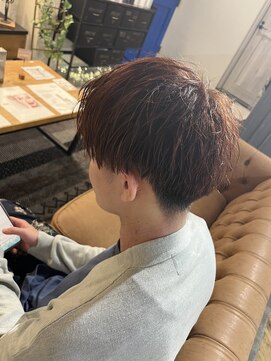 アンバーロイス 綱島(umber royce) 暖色カラー×刈り上げマッシュ　mana