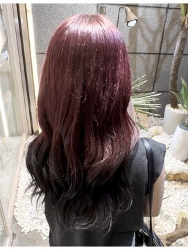 ゼスト フィーノ(ZEST fino) 【ナツミ】ワインレッド×オフブラックでルーツカラー