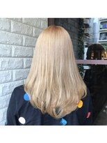 リー 東三国(Lee)&nbsp;ロングレイヤー×ブロンド