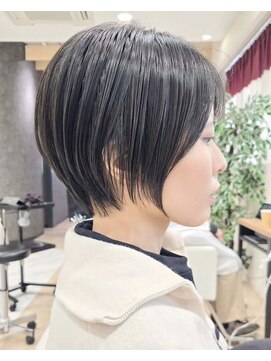 コーゾーギンザ 上野御徒町店(KOZO GINZA) 【御徒町】前下がり黒髪大人ショートヘア/30代40代50代