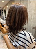 ナチュラルくびれヘア大人可愛いレイヤーカット外ハネミディアム