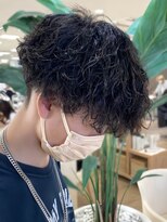 シャルムバイケンジ(Charm.by KENJE)&nbsp;銀座メンズパーマ波巻きシャドウパーマツイストスパイラル無造作