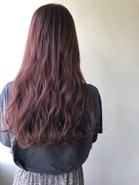 セルカ 高田馬場(CERCA) ワインレッド．