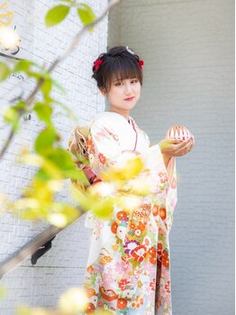 ビーズ(Bee's)の写真/特別な日をプロデュース!衣装レンタル・着付け・ヘアセット・メイクがすべて揃う素敵なサロン◎