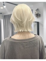 ジェムヘアスタジオ 平塚西口店(Gem Hair Studio)&nbsp;Gem Hair Studio 姉崎　レイヤーボブ/ホワイトブロンド
