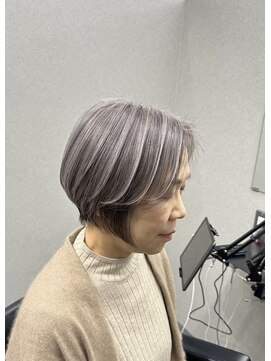 スラッシュ ホワイト(SLASH white) 脱白髪染めハイライト/白髪ぼかし/透明感カラー/髪質改善