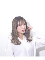 ホワイト(WHITE)&nbsp;シースルーバング×デザインカラー×WHITE草柳