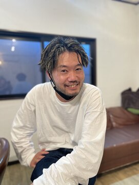 クラク 笹塚店(KURAKU) ツイストスパイラルパーマ センターパート ツイスパ刈り上げ