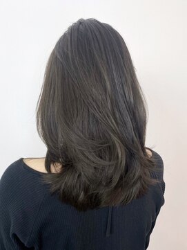 アイティーバイアルバム 松戸店(IT by ALBUM) オリーブレイヤーミディ_斜めバンググレージュカラー_ba456801