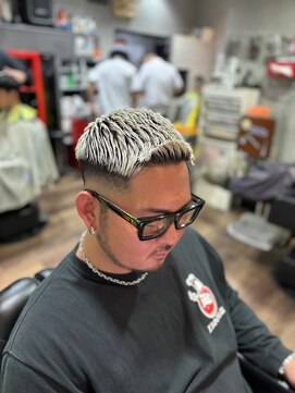 グロウヘアワークス(grow hair works) 大人なスキンフェード