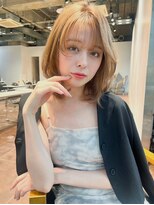 ヴェイン 渋谷(vain)&nbsp;ハイトーン ミルクティーベージュ 顔周りレイヤー 内巻き